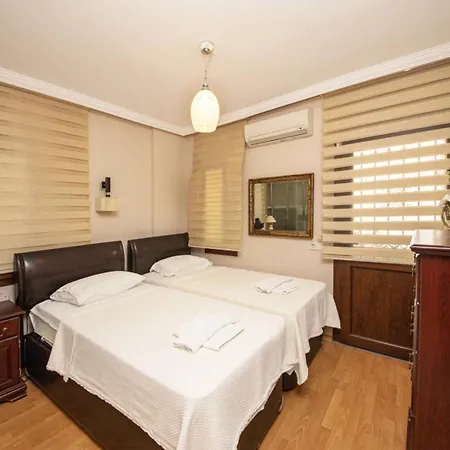 W Ac- Balcony - Backyard -5 Mins *